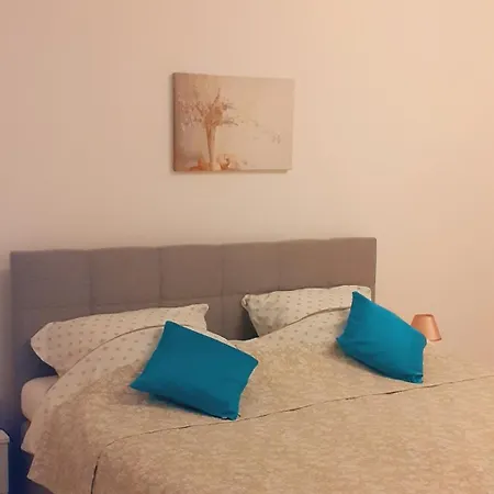 Appartement Leonidas *