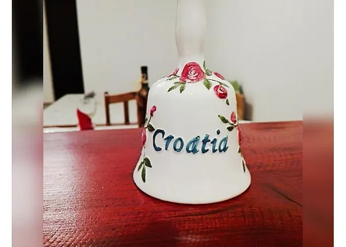 Studio Leonidas Vis Apartman *