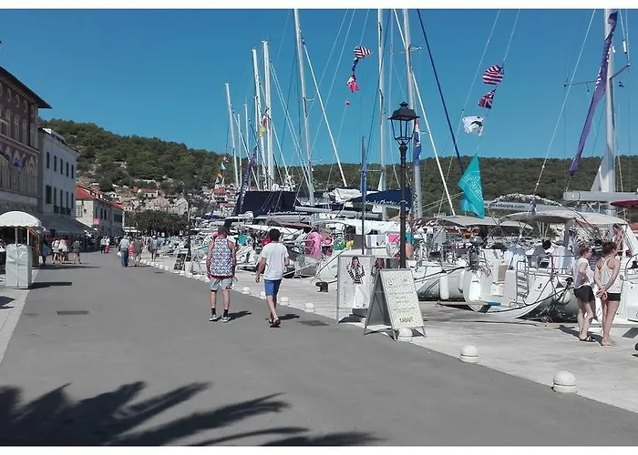 Apartman Studio Leonidas Vis *