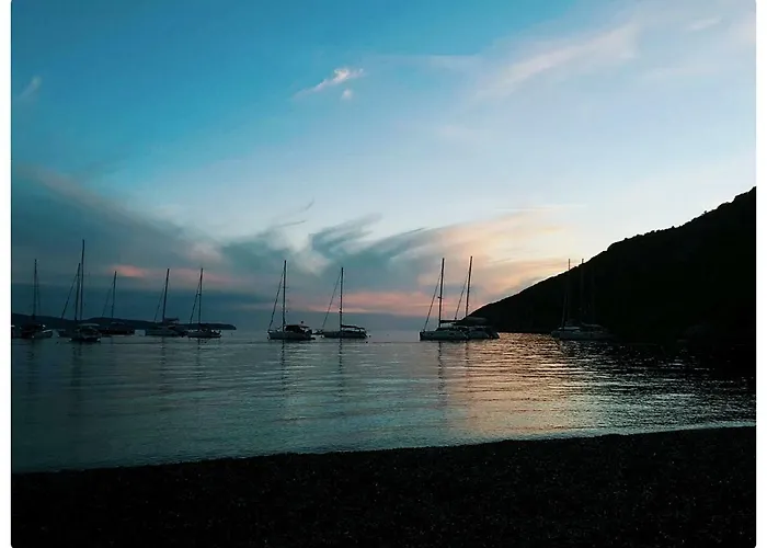 Studio Leonidas Vis Apartman